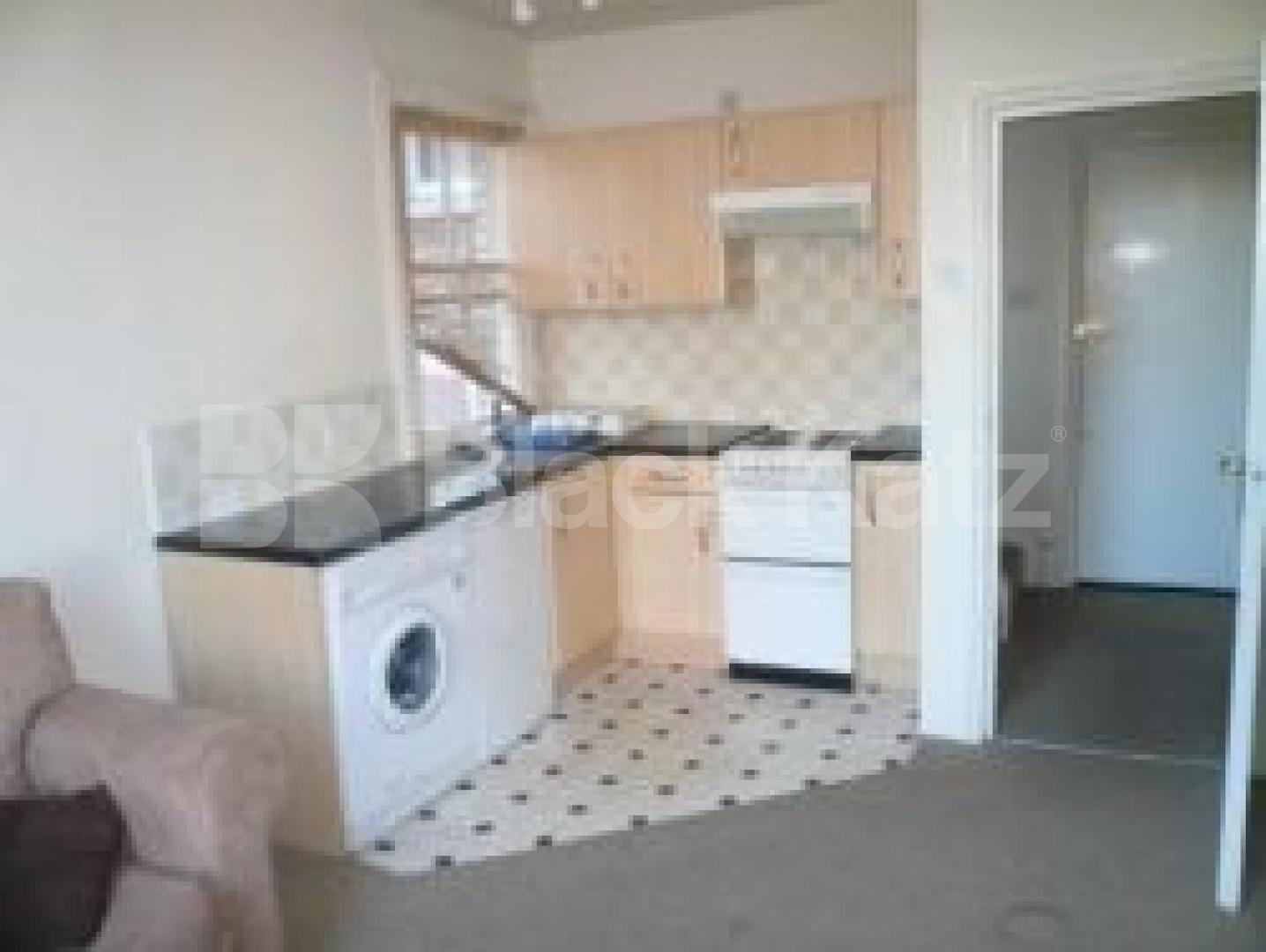 			1 Bedroom, 1 bath, 1 reception Flat			 Coppetts Road, MUSWELL HILL